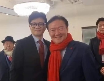 한동훈 비대위원장과 민경욱 인천연수을 예비 후보 