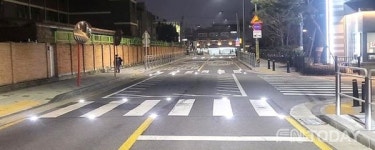 영등포구, 밤에도 환하게 구민 안전 최우선…횡단보도에 빛을 더하다