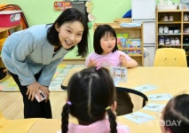 최호정 서울시의회 의장, 장애인의 날 맞아 다니엘학교 방문…한명 한명 소중해