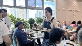 구미경 서울시의원, 제 8회 브라보시니어 행사 참석...어르신 여름잔치서 봉사로 온정 전해