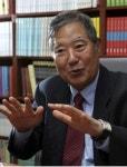 조선일보;국제신문구포 | [조우석 칼럼] 독자 잃고 망조 든 신문 조선일보 또 한 번의 배신