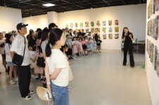 아동미술 전문가 지니 작가, 나는 어떤 꽃이 될까요? 전시회 성황리 폐막… 평촌아트홀 달군 감동의 열기