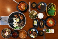 [로컬브랜드 스토리] 한 점에 담은 정직함, 강릉 유천 은석도 김은석 대표