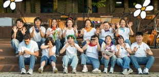 발달장애인 연주단 한울림,  17년 만에 첫 버스킹 도전…음악으로 세상과 소통 