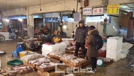 [시장, 추억을 쌓다-6] 진주중앙시장의 새벽을 여는 수산시장