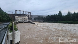 [진주_폭우피해]진주시 진성면 중촌천 제방 유실...긴급 대피령