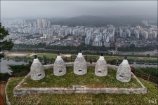 역사적 가치 계승..망진산 봉수대 복원 완료