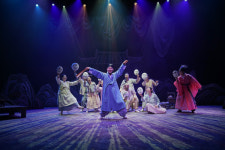 우리 사회에 이야기의 가치를 전하는 나는 이렇게 들었다, 극단현장에서 관객과 만나다