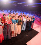 NHL 경기서 한인 시니어 여성들 하모니카 연주