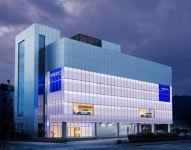 [SR자동차] 볼보차, 창원 전시장 확장 이전…하루 35대 차량 정비