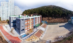 폐교가 미래교육 거점으로…부산 SW·AI교육거점센터 1년간 3만명 다녀갔다