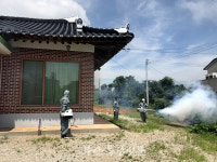 부안 주산면 이장단협의회·지역사회보장협의체, 경로당 합동 방역 나서