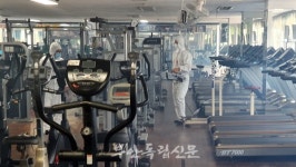 부안군 청년회의소, 실내체육시설 방역 봉사 나서