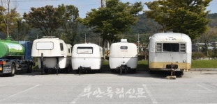 캠핑트레일러 장기 보관소 된 스포츠파크 주차장…대안 마련 요구돼