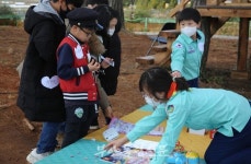 동진초등학교, 작은학교의 매력을 뽐내다…동진국민학교 숲 카페행사 열어