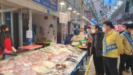 김종택 부안군 부군수, 부안상설시장 코로나19 방역상황 점검