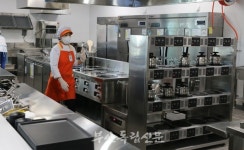 [지역경제탐방]지난달 문 연 서해안고속도로 부안고려청자휴게소 청자 잘 나가네