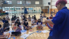 부안 행안초등학교로 신나는 예술여행…즐거운 난장판! 아트깨비가 찾아온다