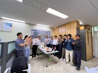 부안군청 새만금도시과, 새내기 공무원에게 환영 꾸러미 선물