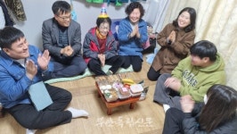 부안 변산면 지역사회보장협의체, 홀몸 어르신 온정 가득 생신상 전달