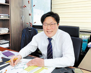 윤영현 법률사무소 정비 대표변호사 60개 조합 법률자문… 정비사업에 특화