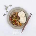 현대그린푸드국세공무원교육원(제주) | 현대그린푸드, '그리팅' 제철 '제주 고사리' 사용한 신메뉴 4종 선봬