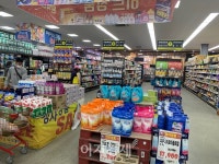 [이지 보고서] 10월 유통업체 매출 전년比 8.4% 증가…대규모 할인에 온·오프라인 동반 상승