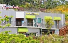 [분석] 편의점 2강 GS·BGF 리테일 코로나19 악재로 희비 교차