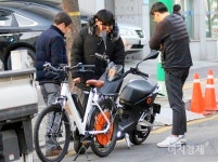 [김필수 교수의 으랏 車車車] 이륜전기차, 이륜차산업 부흥 이끈다