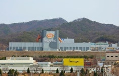[이지경제의 포토에세이] 어느 쪽이 행복할까?
