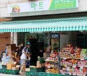 [이지경제의 현장] ESG 경영한다더니…GS25·CU, 상생없고 동네슈퍼 몰살