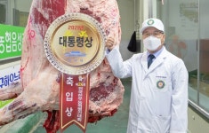 동원홈푸드 금천미트 한우 믿고 먹는다…대통령상 한우로 11년 연속 낙찰