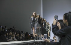 서울 패션위크가 돌아왔다…내년 3월 하이브리드 패션쇼개최