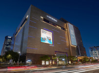 현대백화점, 무역센터점서 외국인 지원 프로그램 제공...서울시와 업무협약