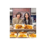 현대백화점 목동점, 팝업스토어서 AI 깐부치킨 세트 만나보세요