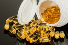 약국 등 영업자, 건기식 이상사례 식약처에 보고해야