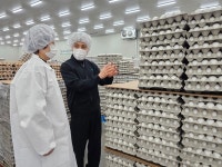 김유미 식약처 차장, 조인 방문…식용란 유통 규제 개선 현장 확인