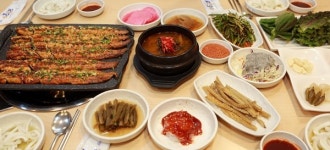 [부산 보양식 전문점 4선] 한약재 넣은 국내산 토종장어구이 한방장어구이