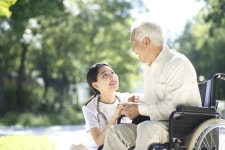 노인장기요양보험 제도 본격 시행 한국 열린사이버대학교 평생교육원 요양보호사 양성과정 모집