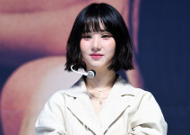 여자친구 은하 단발병 부르는 헤어컷 [V포토]