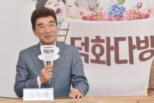 [현장 종합] 아내 생각에 눈물 글썽…덕화TV2 이덕화가 그릴 카페 창업 로맨스