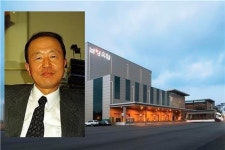 남양유업 홍원식 회장, 세금탈루 고비 넘자 품질·오너일가 논란…결국 갑질 의혹으로 국감行