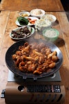 [공간의 맛] ‘열정도 쭈꾸미’ 남영동 골목을 밝힌 매운 맛
