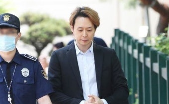 집행유예 중인 박유천, 내년 1월 해외 유료 팬미팅