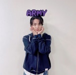 [BTS News] 방탄소년단 진, 애교 가득한 인사 ‘이따봐요옹’...아미 알라뷰