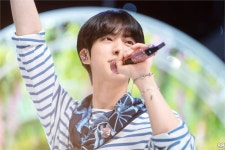 [BTS News] “석진아 영원히 곁에 있을게!” 방탄소년단 진 팬들, 부산 콘서트 기념 ‘역대급 서포트’