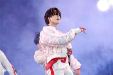 [BTS News] ‘퍼포먼스 제왕’ 방탄소년단 지민, 무대 위에서 더욱 빛나는 비주얼…“팬심 무장해제”