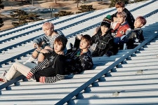 [BTS News] ‘아미의 저력’ 방탄소년단 ‘봄날’, 6년만에 역주행…“추운 겨울 끝을 지나”