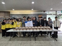 호식이두마리치킨, 어버이날 대구지역 어르신 250명에 치킨 기부