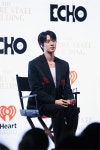 [BTS News] 방탄소년단 진, ‘Echo’ 키 컬러로 물든 뉴욕 엠파이어 스테이트 빌딩…“아미 덕분에 가능한 일”